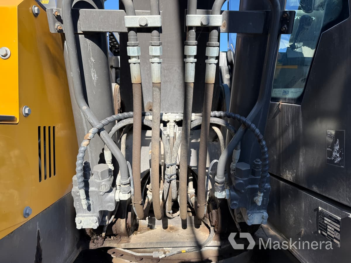 Bager guseničar Grävmaskin Volvo ECR235EL: slika 45