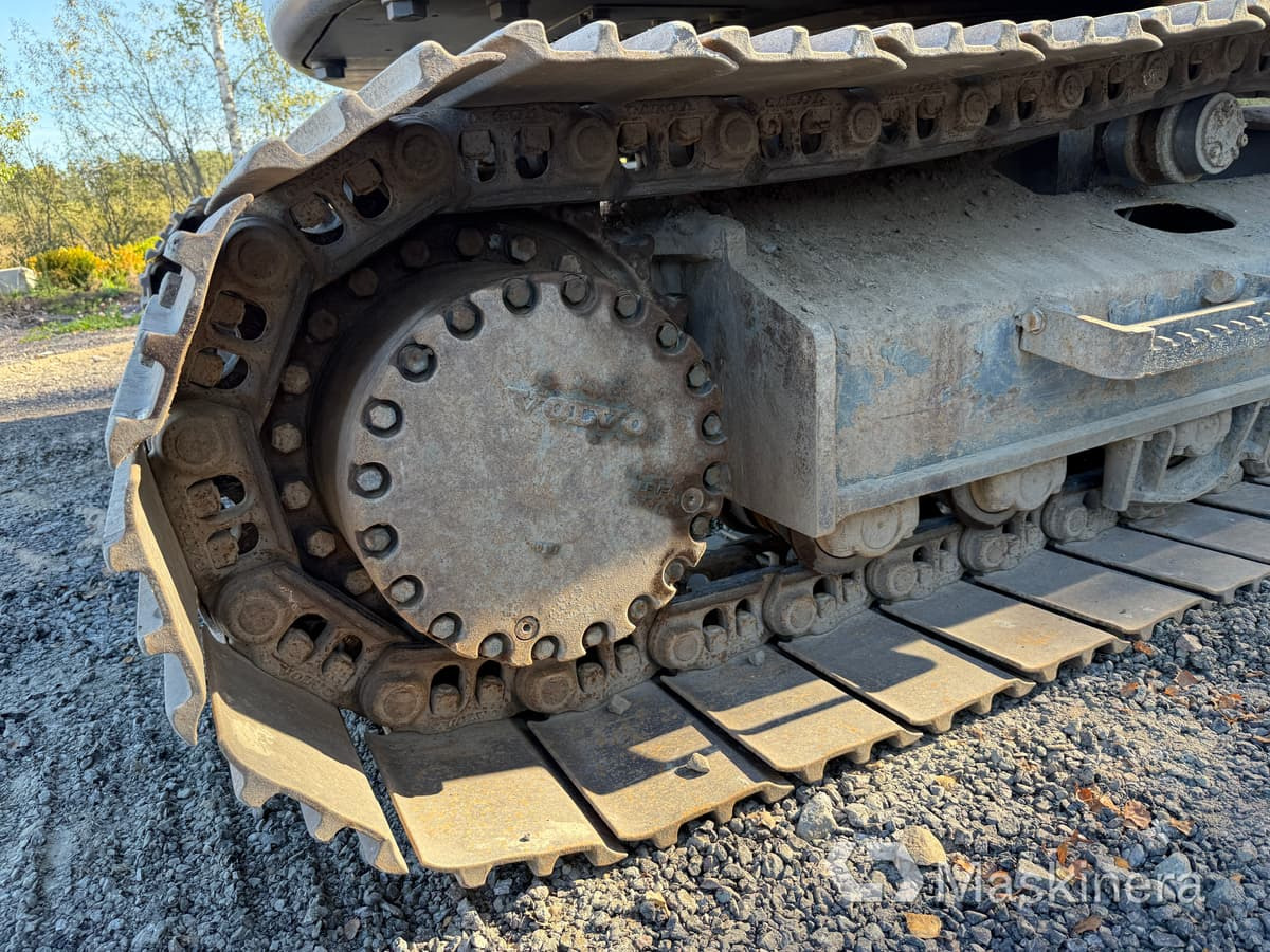 Bager guseničar Grävmaskin Volvo ECR235EL: slika 29