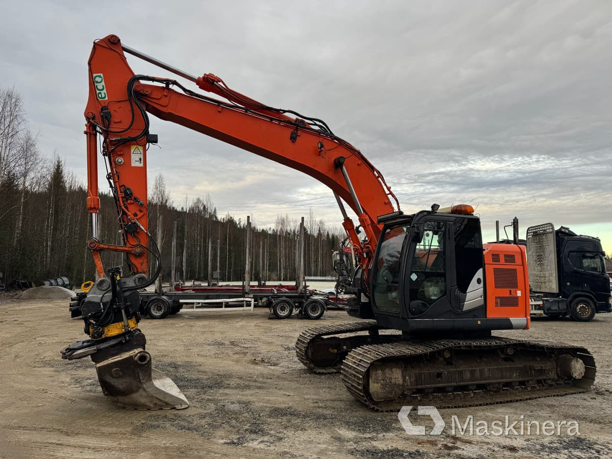 Hitachi ZX 225 USLC-5B Grävmaskin Hitachi ZX225USLC-5B - Bager guseničar: slika 1 Hitachi ZX 225 USLC-5B Grävmaskin Hitachi ZX225USLC-5B - Bager guseničar: slika 1