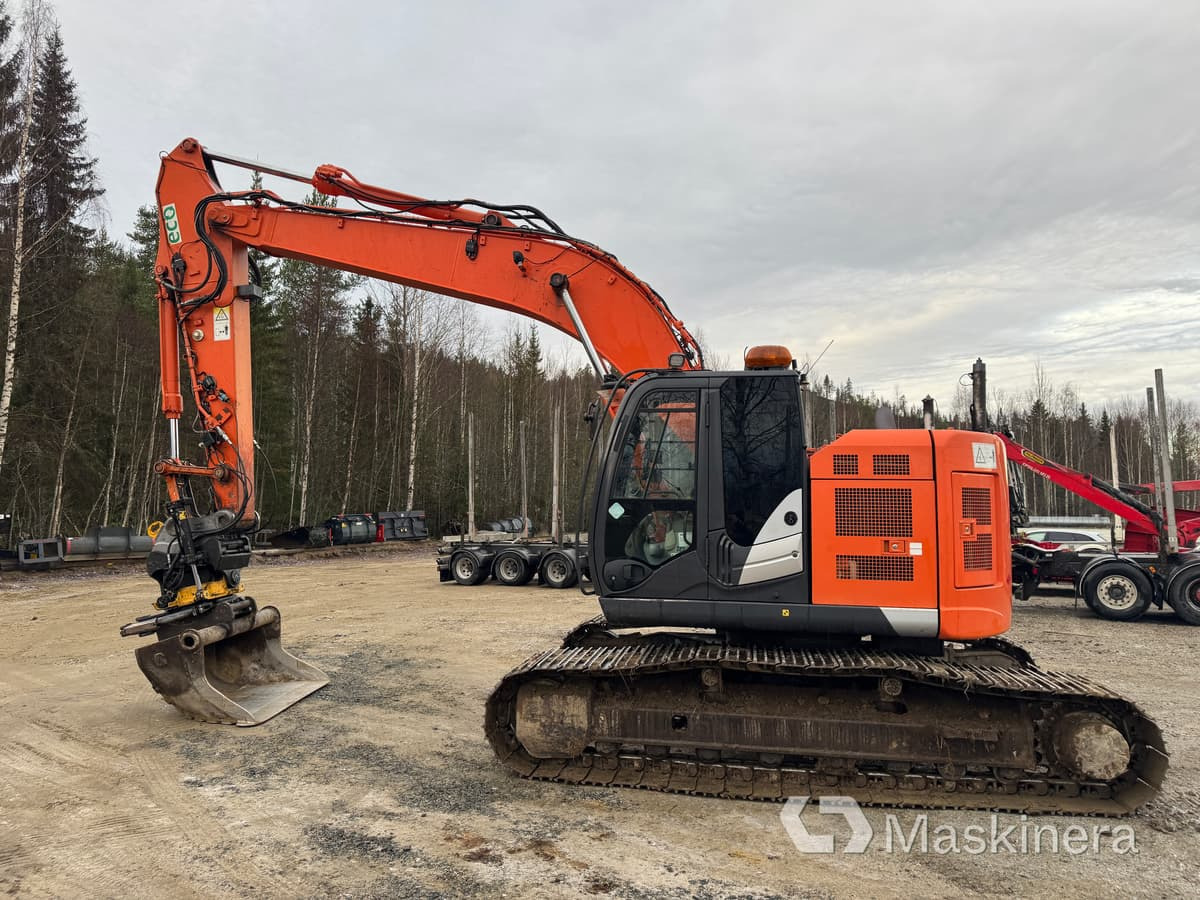 Hitachi ZX 225 USLC-5B Grävmaskin Hitachi ZX225USLC-5B - Bager guseničar: slika 2 Hitachi ZX 225 USLC-5B Grävmaskin Hitachi ZX225USLC-5B - Bager guseničar: slika 2