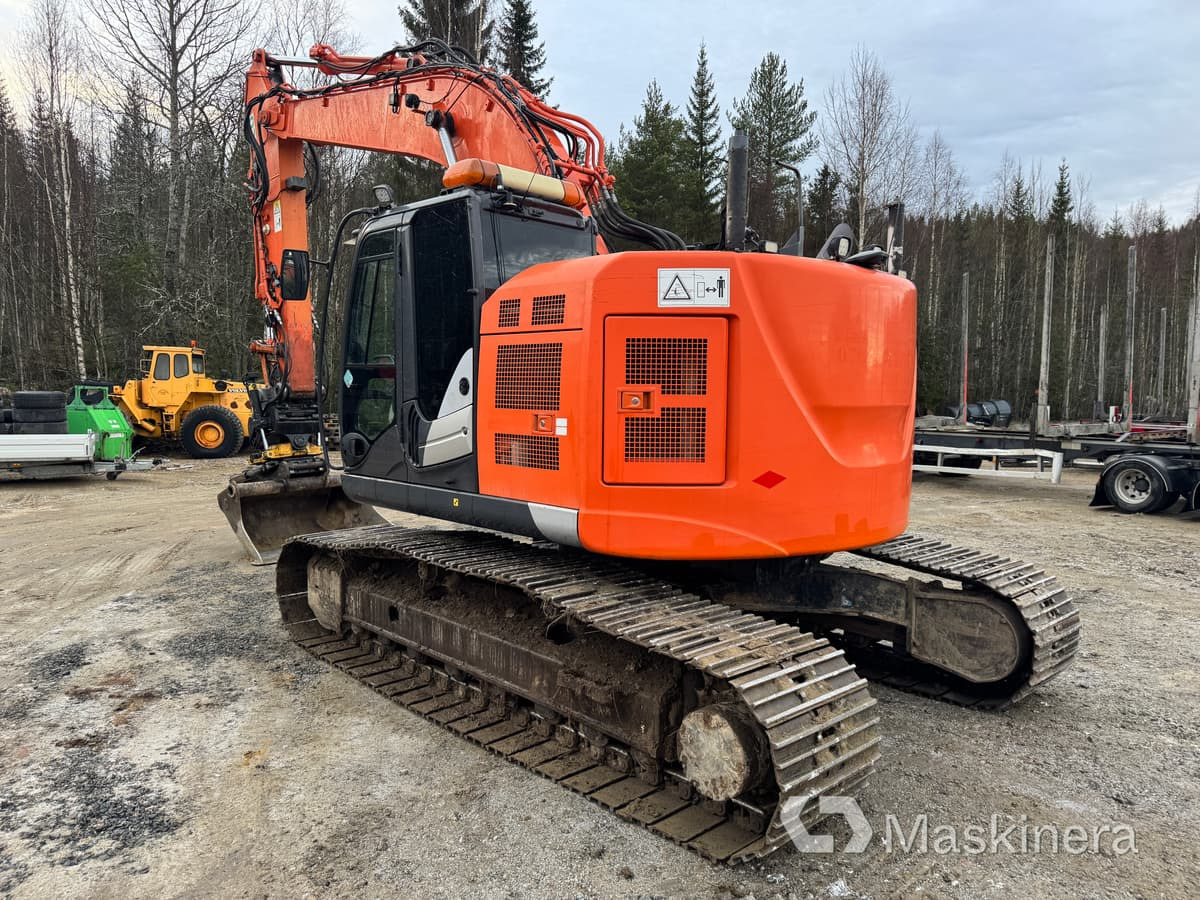 Hitachi ZX 225 USLC-5B Grävmaskin Hitachi ZX225USLC-5B - Bager guseničar: slika 3 Hitachi ZX 225 USLC-5B Grävmaskin Hitachi ZX225USLC-5B - Bager guseničar: slika 3