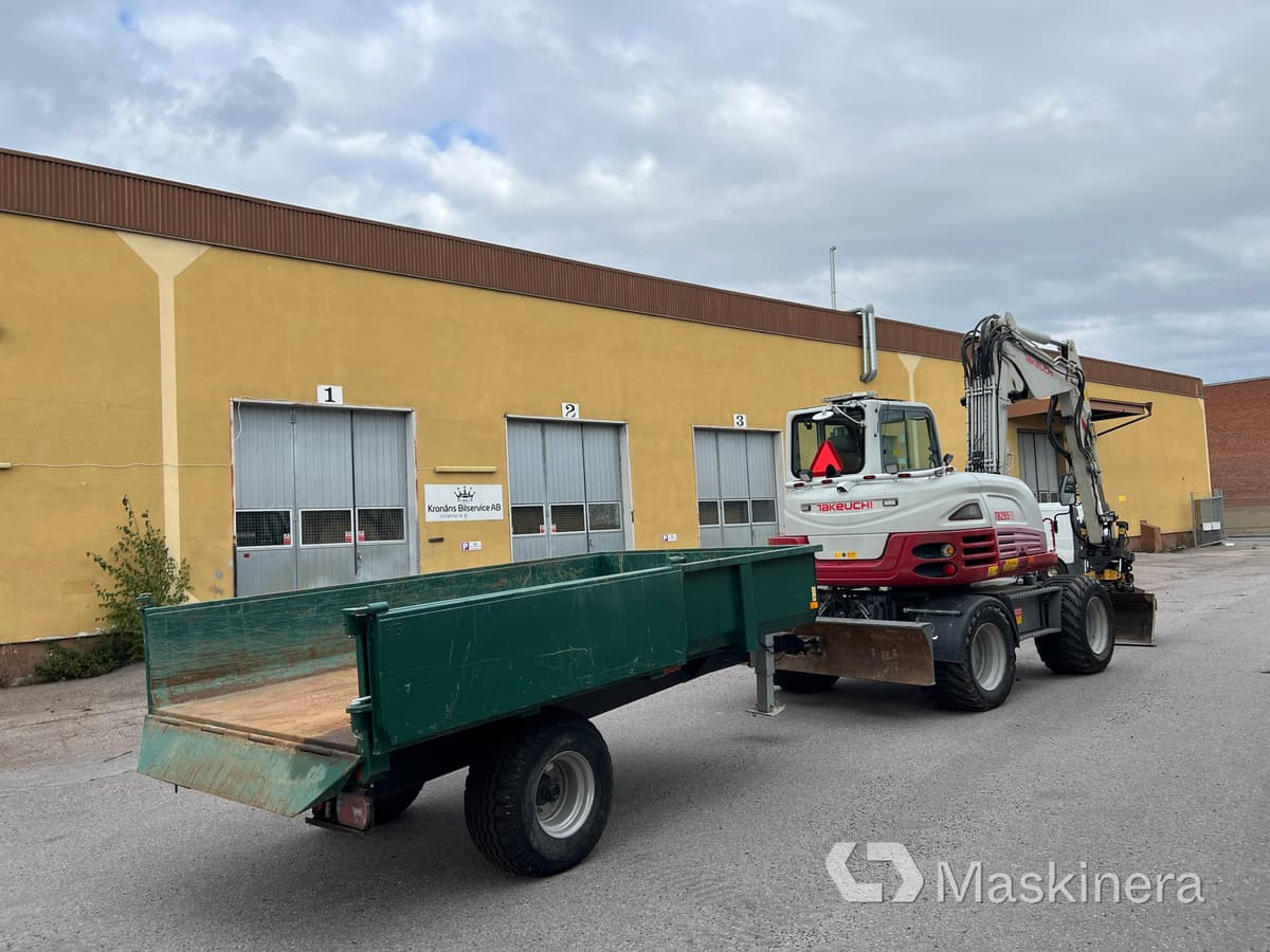 Hjulgrävare Takeuchi TB295W med vagn & redskap - Bager guseničar: slika 5 Hjulgrävare Takeuchi TB295W med vagn & redskap - Bager guseničar: slika 5