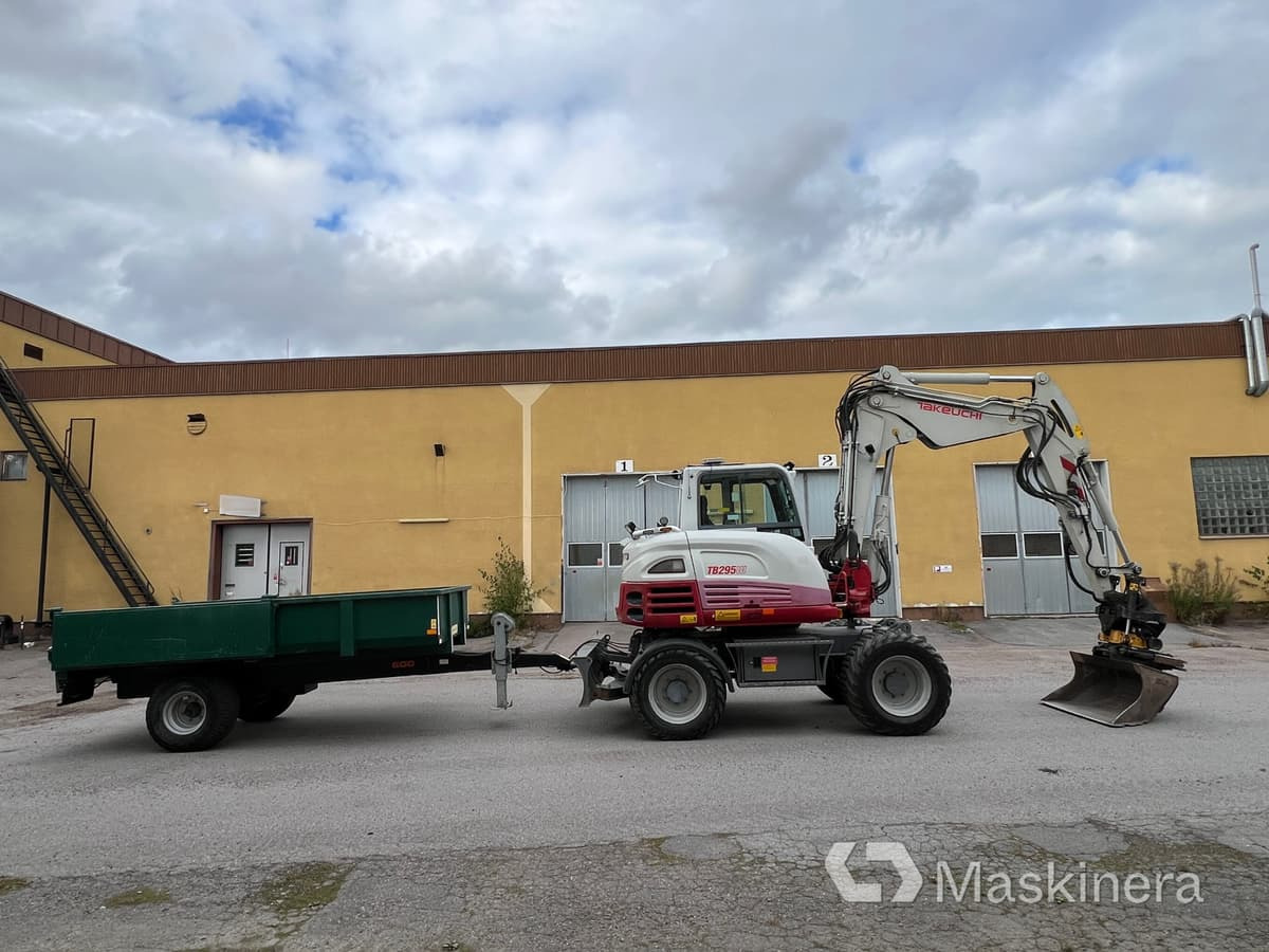 Hjulgrävare Takeuchi TB295W med vagn & redskap - Bager guseničar: slika 4 Hjulgrävare Takeuchi TB295W med vagn & redskap - Bager guseničar: slika 4