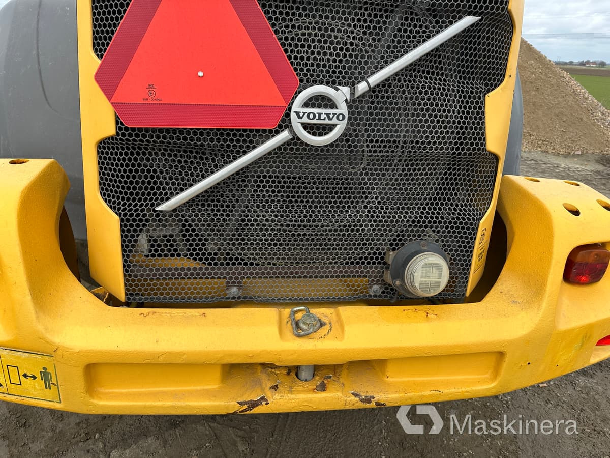 Utovarivač točkaš Hjullastare Volvo L60G [ Copy ]: slika 18