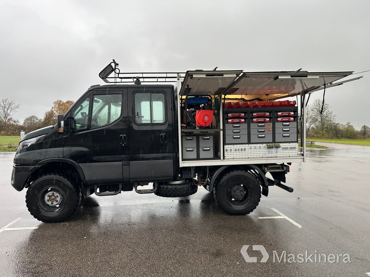 Iveco Daily 55-180 4x4 3.0 Arbetsbil Iveco Daily 4x4 3.0 - Furgon: slika 2 Iveco Daily 55-180 4x4 3.0 Arbetsbil Iveco Daily 4x4 3.0 - Furgon: slika 2