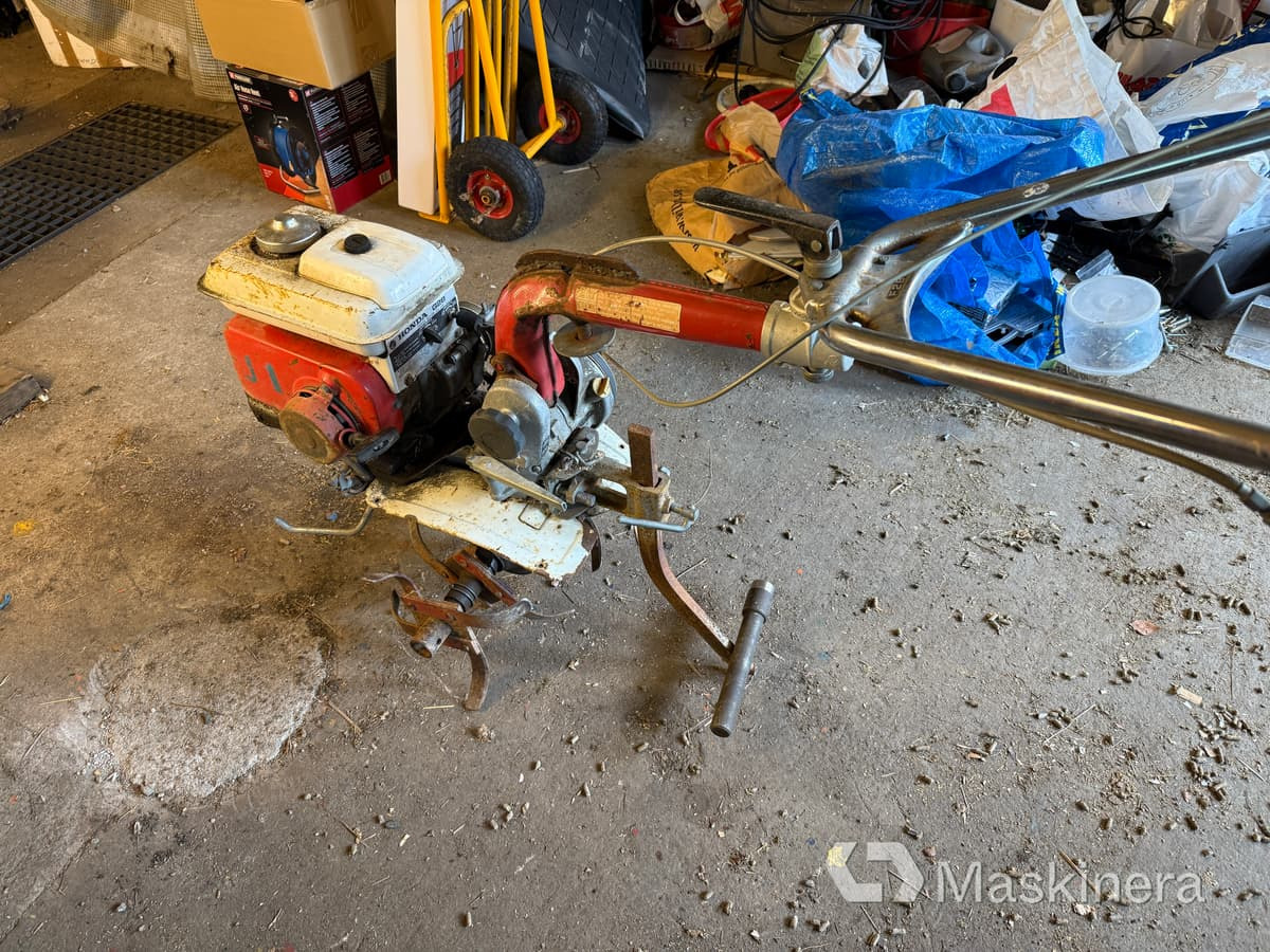Jordfräs Honda F28C (Rep.objekt) - Motorna kopačica: slika 5 Jordfräs Honda F28C (Rep.objekt) - Motorna kopačica: slika 5