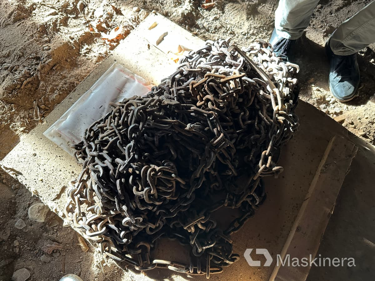 Kedjor till 20.5R25 - Instrument/ Oprema: slika 4 Kedjor till 20.5R25 - Instrument/ Oprema: slika 4