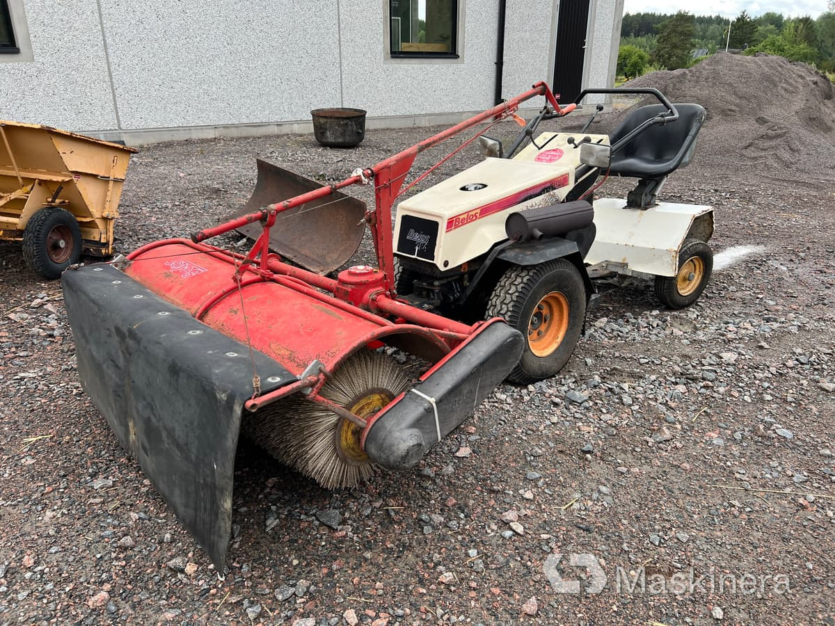 Korisno/ Posebno vozilo Redskapsbärare Belos 284 med redskap: slika 1