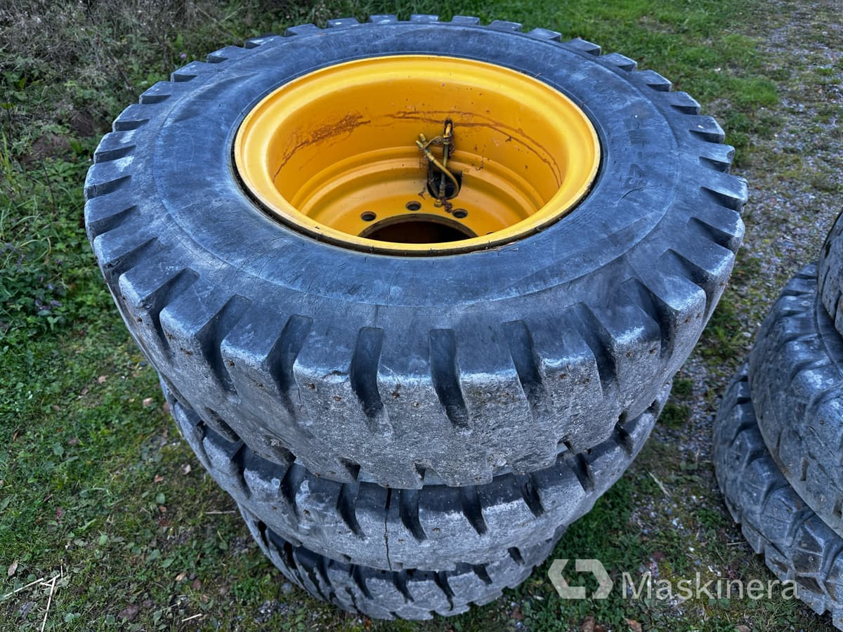 Nokian Grävmaskinsdäck dubbelhjul med fälg - Kompletan točak za Građevinska mašina: slika 2 Nokian Grävmaskinsdäck dubbelhjul med fälg - Kompletan točak za Građevinska mašina: slika 2