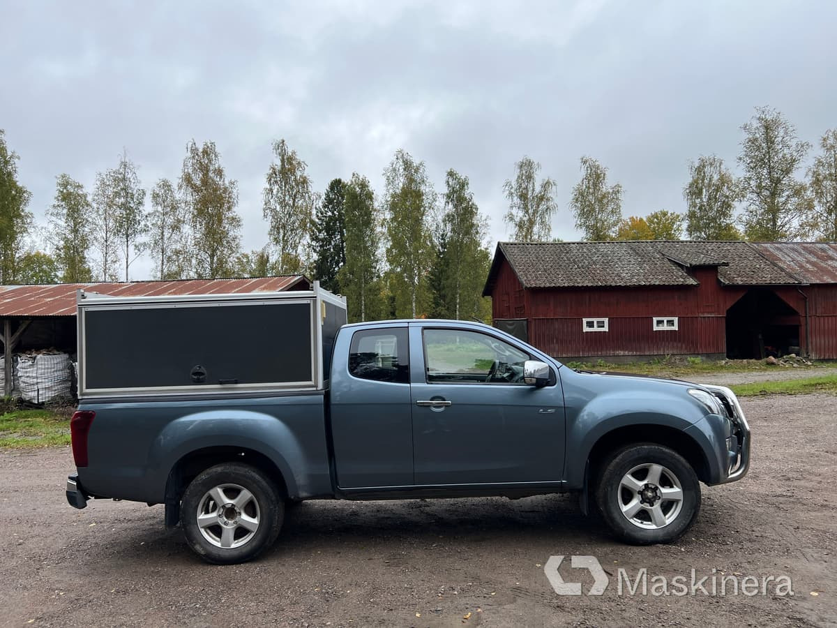 Pickup Isuzu D-Max Space Cab 2.5 TD - Furgon: slika 4 Pickup Isuzu D-Max Space Cab 2.5 TD - Furgon: slika 4