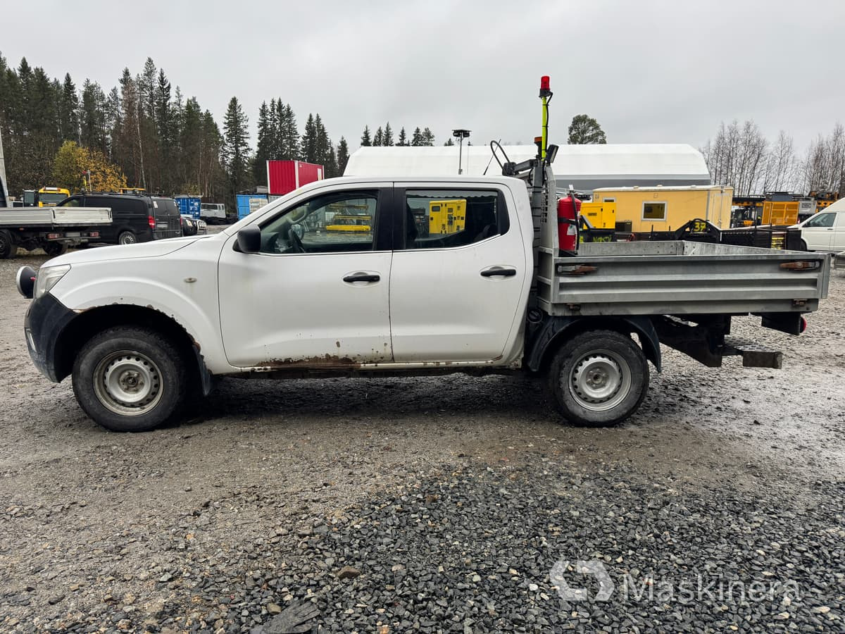 Pickup Nissan Navara -16 Dubbelhytt - Mali kombi: slika 2 Pickup Nissan Navara -16 Dubbelhytt - Mali kombi: slika 2