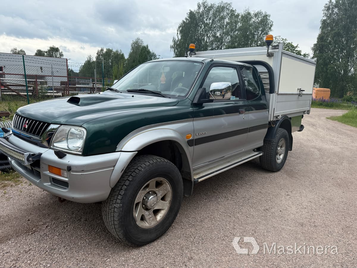 Lizing  Pickup med skåp Mitsubishi L200 Club Cab 2.5 4x4 Pickup med skåp Mitsubishi L200 Club Cab 2.5 4x4: slika 10