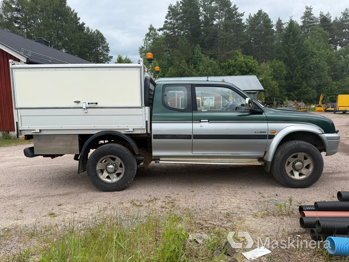 Lizing  Pickup med skåp Mitsubishi L200 Club Cab 2.5 4x4 Pickup med skåp Mitsubishi L200 Club Cab 2.5 4x4: slika 6