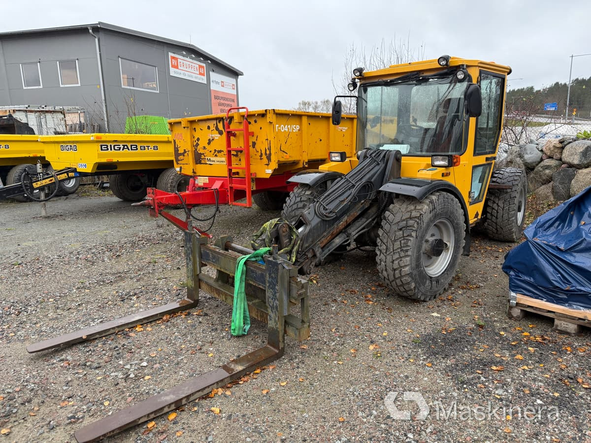 Redskapsbärare Lundberg 4200 LS Teleskop (Repobjekt) - Utovarivač točkaš: slika 2 Redskapsbärare Lundberg 4200 LS Teleskop (Repobjekt) - Utovarivač točkaš: slika 2