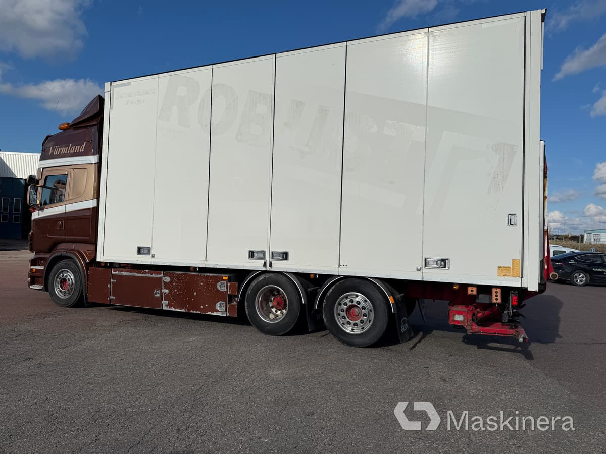 Scania R560 Skåpbil Scania R560 - Kamion sa zatvorenim sandukom: slika 2 Scania R560 Skåpbil Scania R560 - Kamion sa zatvorenim sandukom: slika 2