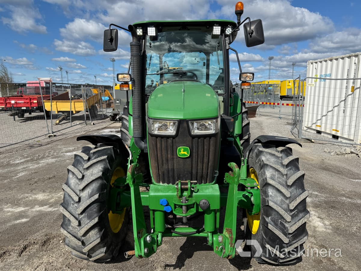 Traktor John Deere 5075M med snöutrustning - Traktor: slika 2 Traktor John Deere 5075M med snöutrustning - Traktor: slika 2