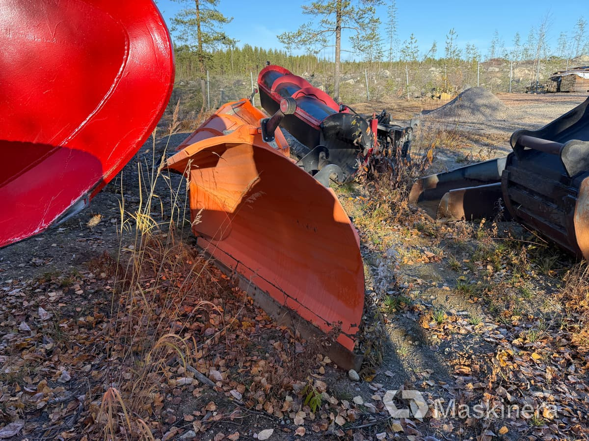 Vikplog PRONAR PWV4000HD - Raonik za sneg: slika 4 Vikplog PRONAR PWV4000HD - Raonik za sneg: slika 4