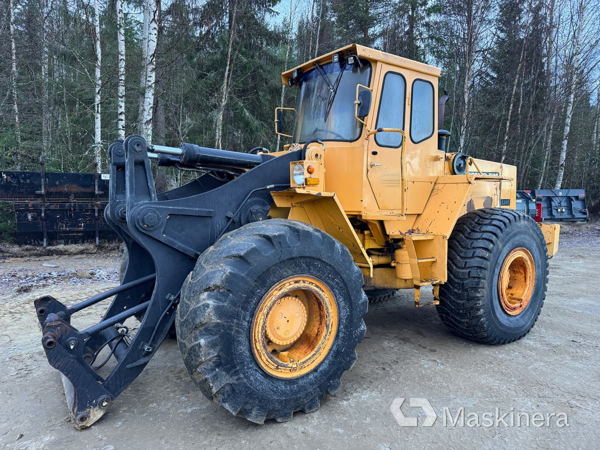 Volvo BM LM 1240 Hjullastare Volvo BM LM1240 - Utovarivač točkaš: slika 1 Volvo BM LM 1240 Hjullastare Volvo BM LM1240 - Utovarivač točkaš: slika 1