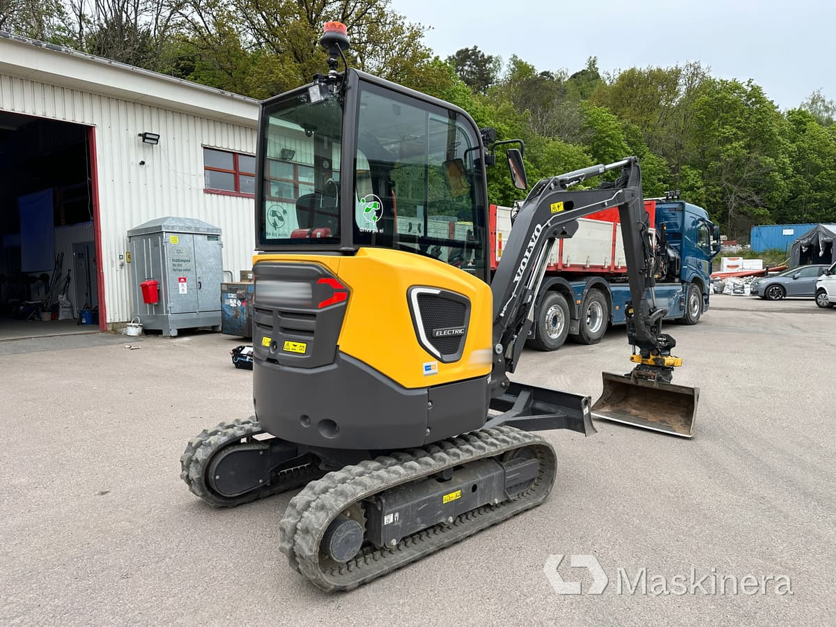 Volvo JECR25D Electric Grävmaskin Volvo ECR25 Electric - Bager guseničar: slika 5 Volvo JECR25D Electric Grävmaskin Volvo ECR25 Electric - Bager guseničar: slika 5