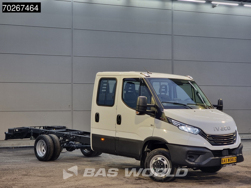 Iveco Daily 35C18 3.0L Dubbel Cabine Chassis 410WB 2025 model LED Navi Camera Airco Cruise Fahrgestell Airco Dubbel cabine Cruise control - Dostavno vozilo: slika 3 Iveco Daily 35C18 3.0L Dubbel Cabine Chassis 410WB 2025 model LED Navi Camera Airco Cruise Fahrgestell Airco Dubbel cabine Cruise control - Dostavno vozilo: slika 3