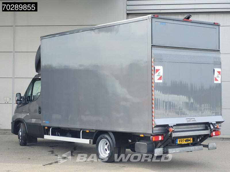 Iveco Daily 35C18 3.0L 180PK Automaat Bakwagen Dhollandia Laadklep Lat om Lat Zijdeur Navi Camera Airco Cruise Koffer Meubelbak 22m3 Airco C - Dostavno vozilo sa zatvorenim sandukom: slika 2 Iveco Daily 35C18 3.0L 180PK Automaat Bakwagen Dhollandia Laadklep Lat om Lat Zijdeur Navi Camera Airco Cruise Koffer Meubelbak 22m3 Airco C - Dostavno vozilo sa zatvorenim sandukom: slika 2