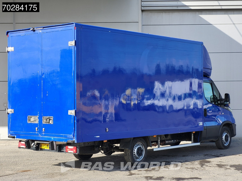 Iveco Daily 35S14 Automaat 488cm lang Bakwagen Achterdeuren Airco Cruise Camera Euro6 Meubelbak Koffer 23m3 Airco Cruise control - Dostavno vozilo sa zatvorenim sandukom: slika 5 Iveco Daily 35S14 Automaat 488cm lang Bakwagen Achterdeuren Airco Cruise Camera Euro6 Meubelbak Koffer 23m3 Airco Cruise control - Dostavno vozilo sa zatvorenim sandukom: slika 5