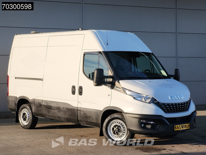 Iveco Daily 35S16 Automaat L2H2 3,5t Trekhaak Navi Airco Cruise Camera Standkachel Euro6 L2 Airco Trekhaak - Furgon: slika 5 Iveco Daily 35S16 Automaat L2H2 3,5t Trekhaak Navi Airco Cruise Camera Standkachel Euro6 L2 Airco Trekhaak - Furgon: slika 5