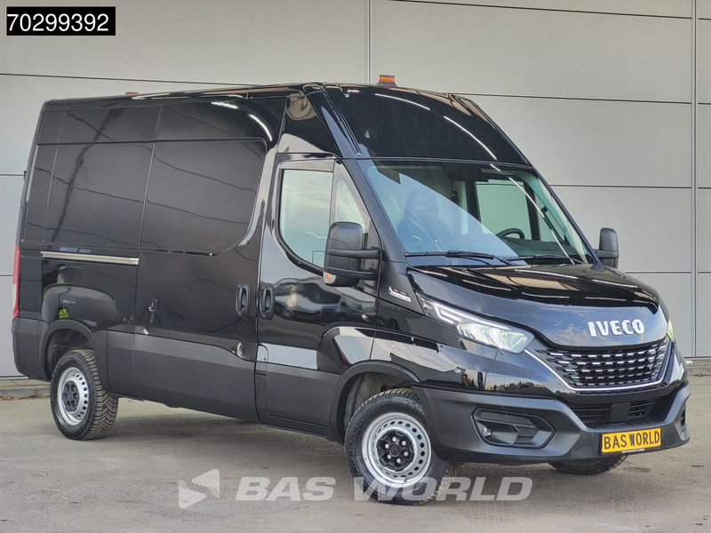 Iveco Daily 35S18 3.0L Automaat L2H2 180PK ACC LED Navi Airco 3,5t Trekgewicht Euro6 L2H2 Airco - Furgon: slika 3 Iveco Daily 35S18 3.0L Automaat L2H2 180PK ACC LED Navi Airco 3,5t Trekgewicht Euro6 L2H2 Airco - Furgon: slika 3