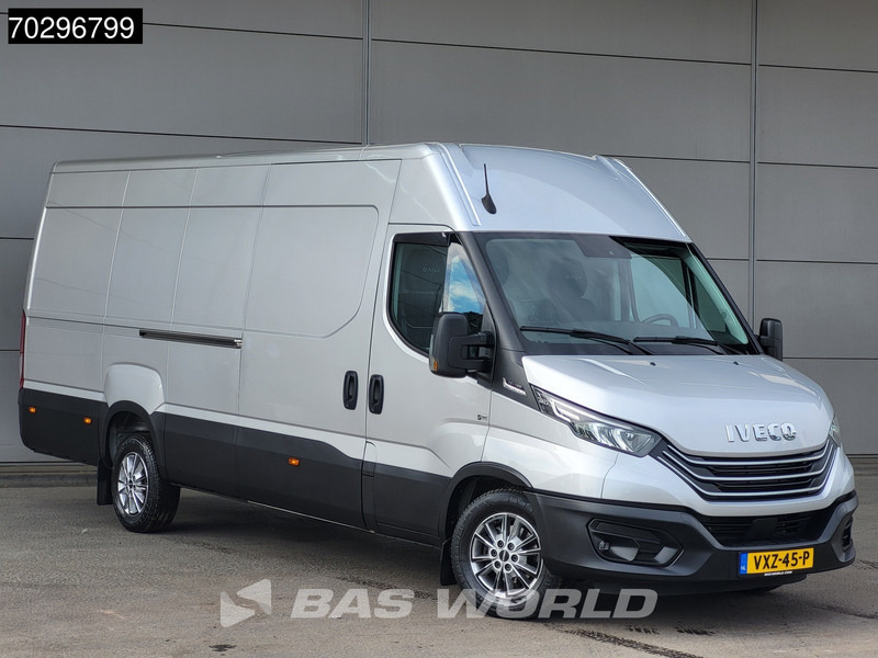 Iveco Daily 35S18 3.0L Automaat L3H2 3,5t Trekhaak 180PK LED ACC Navi Camera APK 08-2026 Euro6 L4H2 Airco Trekhaak - Furgon: slika 3 Iveco Daily 35S18 3.0L Automaat L3H2 3,5t Trekhaak 180PK LED ACC Navi Camera APK 08-2026 Euro6 L4H2 Airco Trekhaak - Furgon: slika 3