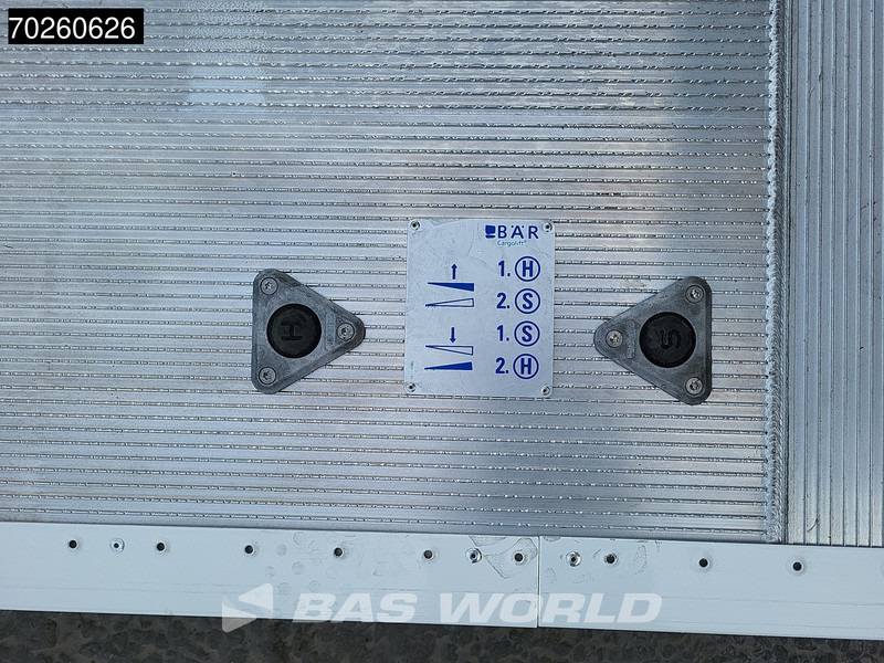 Novu Dostavno vozilo sa ceradom Iveco Daily 35S21 3.0L 210PK Automaat Schuifzeilen Laadklep ACC LED CarPlay Euro6 Schuifzeil Zeilen Koffer Meubelbak Bakwagen Airco: slika 8 Novu Dostavno vozilo sa ceradom Iveco Daily 35S21 3.0L 210PK Automaat Schuifzeilen Laadklep ACC LED CarPlay Euro6 Schuifzeil Zeilen Koffer Meubelbak Bakwagen Airco: slika 8