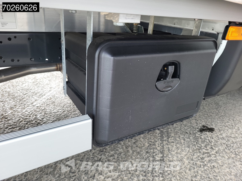 Novu Dostavno vozilo sa ceradom Iveco Daily 35S21 3.0L 210PK Automaat Schuifzeilen Laadklep ACC LED CarPlay Euro6 Schuifzeil Zeilen Koffer Meubelbak Bakwagen Airco: slika 9 Novu Dostavno vozilo sa ceradom Iveco Daily 35S21 3.0L 210PK Automaat Schuifzeilen Laadklep ACC LED CarPlay Euro6 Schuifzeil Zeilen Koffer Meubelbak Bakwagen Airco: slika 9