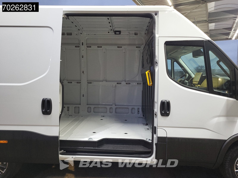 Iveco Daily 35S21 3.0L Automaat 210PK L2H2 2025-Model 3,5t Trekvermogen ACC LED CarPlay Camera Parkeersensoren Velgen Euro6 L2 12m3 Airco - Furgon: slika 3 Iveco Daily 35S21 3.0L Automaat 210PK L2H2 2025-Model 3,5t Trekvermogen ACC LED CarPlay Camera Parkeersensoren Velgen Euro6 L2 12m3 Airco - Furgon: slika 3