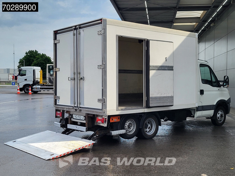 Iveco Daily 40C15 BE-Combi 75Plus Koelwagen Laadklep Carrier Xarios 350 Zijdeur Achterdeuren Airco Cruise Camera Koel Koeler Kühl Kühler Küh - Dostavno vozilo hladnjača: slika 3 Iveco Daily 40C15 BE-Combi 75Plus Koelwagen Laadklep Carrier Xarios 350 Zijdeur Achterdeuren Airco Cruise Camera Koel Koeler Kühl Kühler Küh - Dostavno vozilo hladnjača: slika 3