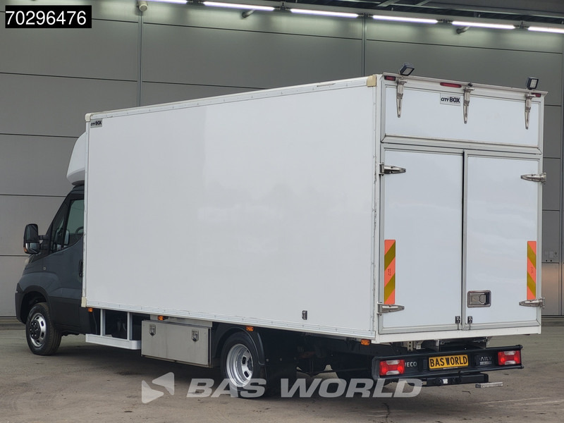 Iveco Daily 50C18 3.0L Automaat 3,5t Trekhaak Bakwagen Zijdeur Achterdeuren 180PK 5tons Navi Standkachel Euro6 Meubelbak Koffer Trekhaak - Dostavno vozilo sa zatvorenim sandukom: slika 2 Iveco Daily 50C18 3.0L Automaat 3,5t Trekhaak Bakwagen Zijdeur Achterdeuren 180PK 5tons Navi Standkachel Euro6 Meubelbak Koffer Trekhaak - Dostavno vozilo sa zatvorenim sandukom: slika 2