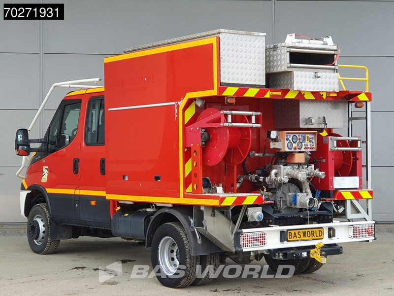 Iveco Daily 70C17 4x4 Achleitner Firetruck Brandweerwagen AWD Allrad Camper 1200liter Airco Dubbel cabine Trekhaak Cruise control - Vozilo hitne pomoći: slika 2 Iveco Daily 70C17 4x4 Achleitner Firetruck Brandweerwagen AWD Allrad Camper 1200liter Airco Dubbel cabine Trekhaak Cruise control - Vozilo hitne pomoći: slika 2