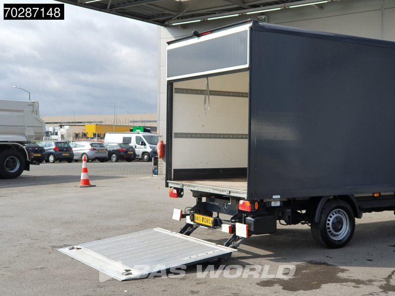 Mercedes-Benz Sprinter 316 CDI Laadklep Automaat Bakwagen ACC Airco Camera MBUX CarPlay Euro6 Meubelbak Koffer 19m3 Airco - Dostavno vozilo sa zatvorenim sandukom: slika 3 Mercedes-Benz Sprinter 316 CDI Laadklep Automaat Bakwagen ACC Airco Camera MBUX CarPlay Euro6 Meubelbak Koffer 19m3 Airco - Dostavno vozilo sa zatvorenim sandukom: slika 3