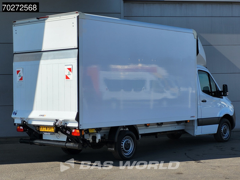 Mercedes-Benz Sprinter 317 CDI Automaat Bakwagen Laadklep Camera Airco Koffer Meubelbak 20m3 Airco - Dostavno vozilo sa zatvorenim sandukom: slika 3 Mercedes-Benz Sprinter 317 CDI Automaat Bakwagen Laadklep Camera Airco Koffer Meubelbak 20m3 Airco - Dostavno vozilo sa zatvorenim sandukom: slika 3