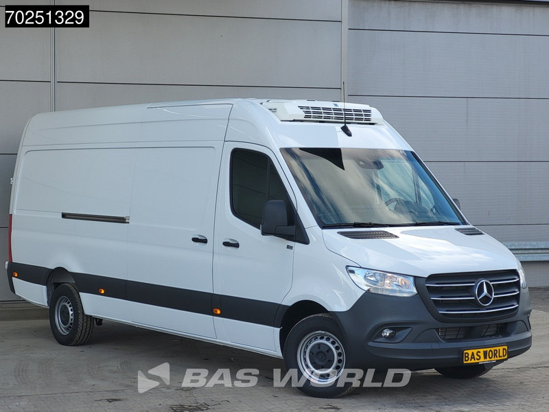 Mercedes-Benz Sprinter 317 CDI Koelwagen L3H2 Thermo King V-200 MAX 230V Stekker Trekhaak Airco Cruise Camera Koeler Koel Kühlwagen 12m3 Airco Trekhaak - Dostavno vozilo hladnjača: slika 5 Mercedes-Benz Sprinter 317 CDI Koelwagen L3H2 Thermo King V-200 MAX 230V Stekker Trekhaak Airco Cruise Camera Koeler Koel Kühlwagen 12m3 Airco Trekhaak - Dostavno vozilo hladnjača: slika 5