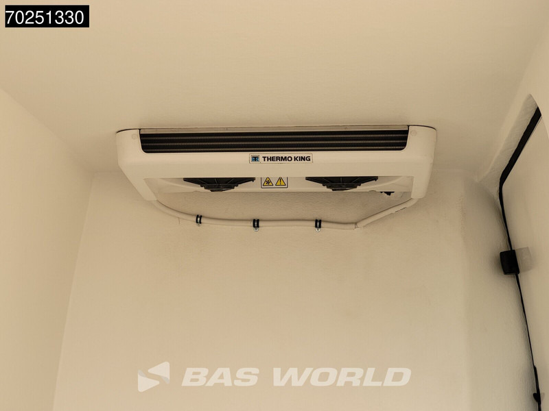 Mercedes-Benz Sprinter 317 CDI L3H2 Koelwagen Thermo King V-200 MAX 230V Stekker Trekhaak Airco Cruise Camera Navi Koeler Koel Kühlwagen 12m3 Airco Tre - Dostavno vozilo hladnjača: slika 5 Mercedes-Benz Sprinter 317 CDI L3H2 Koelwagen Thermo King V-200 MAX 230V Stekker Trekhaak Airco Cruise Camera Navi Koeler Koel Kühlwagen 12m3 Airco Tre - Dostavno vozilo hladnjača: slika 5