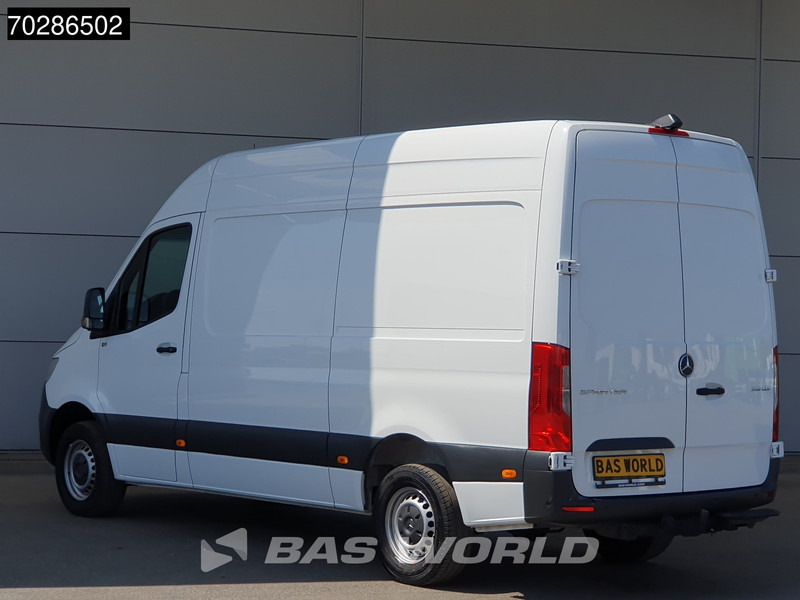 Mercedes-Benz Sprinter 319 CDI Automaat L2H2 190PK Trekhaak Airco Camera Parkeersensoren MBUX CarPlay Euro6 L2 12m3 Airco Trekhaak - Furgon: slika 2 Mercedes-Benz Sprinter 319 CDI Automaat L2H2 190PK Trekhaak Airco Camera Parkeersensoren MBUX CarPlay Euro6 L2 12m3 Airco Trekhaak - Furgon: slika 2