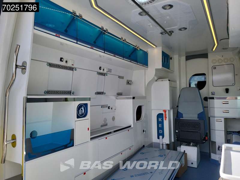 Mercedes-Benz Sprinter 319 CDI Automaat L2H2 New! Ambulance Ziekenwagen Rettungswagen Krankenwagen 10m3 Airco Cruise control - Vozilo hitne pomoći: slika 5 Mercedes-Benz Sprinter 319 CDI Automaat L2H2 New! Ambulance Ziekenwagen Rettungswagen Krankenwagen 10m3 Airco Cruise control - Vozilo hitne pomoći: slika 5