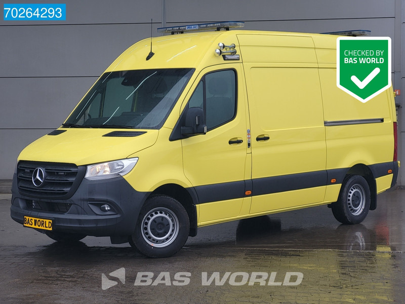 Mercedes-Benz Sprinter 319 CDI Automaat Nieuw! Complete Ambulance Ziekenwagen Rettungswagen Krankenwagen Airco - Vozilo hitne pomoći: slika 1 Mercedes-Benz Sprinter 319 CDI Automaat Nieuw! Complete Ambulance Ziekenwagen Rettungswagen Krankenwagen Airco - Vozilo hitne pomoći: slika 1