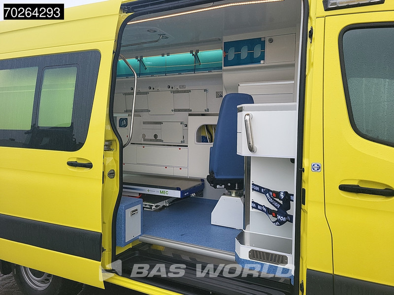 Mercedes-Benz Sprinter 319 CDI Automaat Nieuw! Complete Ambulance Ziekenwagen Rettungswagen Krankenwagen Airco - Vozilo hitne pomoći: slika 5 Mercedes-Benz Sprinter 319 CDI Automaat Nieuw! Complete Ambulance Ziekenwagen Rettungswagen Krankenwagen Airco - Vozilo hitne pomoći: slika 5