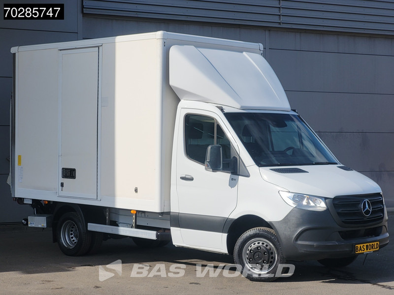 Mercedes-Benz Sprinter 514 CDI Laadklep Automaat Zijdeur Bakwagen Dubbellucht Airco Cruise MBUX CarPlay Euro6 Meubelbak Koffer 17m3 Airco Cruise contro - Dostavno vozilo sa zatvorenim sandukom: slika 3 Mercedes-Benz Sprinter 514 CDI Laadklep Automaat Zijdeur Bakwagen Dubbellucht Airco Cruise MBUX CarPlay Euro6 Meubelbak Koffer 17m3 Airco Cruise contro - Dostavno vozilo sa zatvorenim sandukom: slika 3