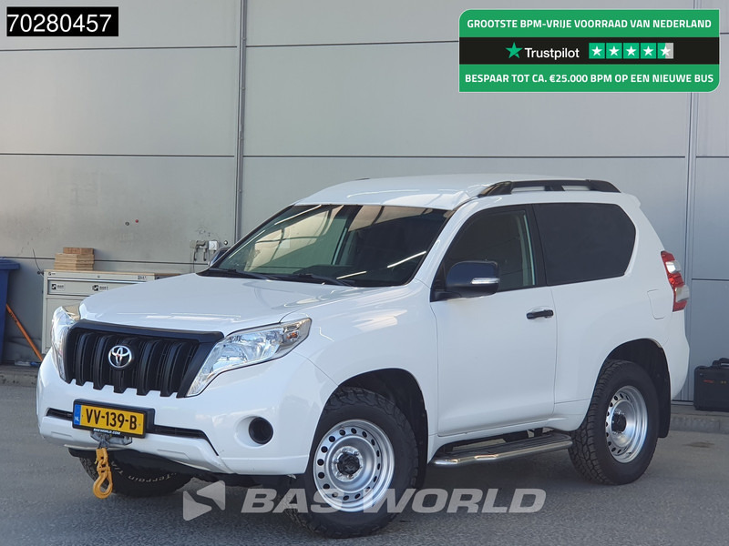 Toyota Land Cruiser 2.8 D-4D 177 PK Euro6 3DRS VAN 3.5t trekhaak Warn Lier Airco PDC 2m3 Airco Trekhaak - Mali kombi: slika 1 Toyota Land Cruiser 2.8 D-4D 177 PK Euro6 3DRS VAN 3.5t trekhaak Warn Lier Airco PDC 2m3 Airco Trekhaak - Mali kombi: slika 1