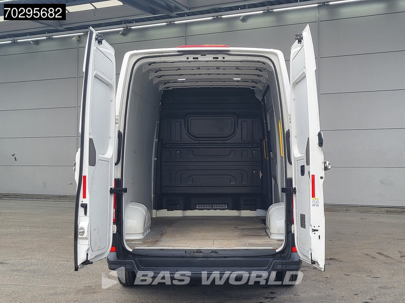 Volkswagen Crafter 140pk Automaat L3H3 Airco Cruise CarPlay L2H2 Euro6 Airco - Furgon: slika 3 Volkswagen Crafter 140pk Automaat L3H3 Airco Cruise CarPlay L2H2 Euro6 Airco - Furgon: slika 3