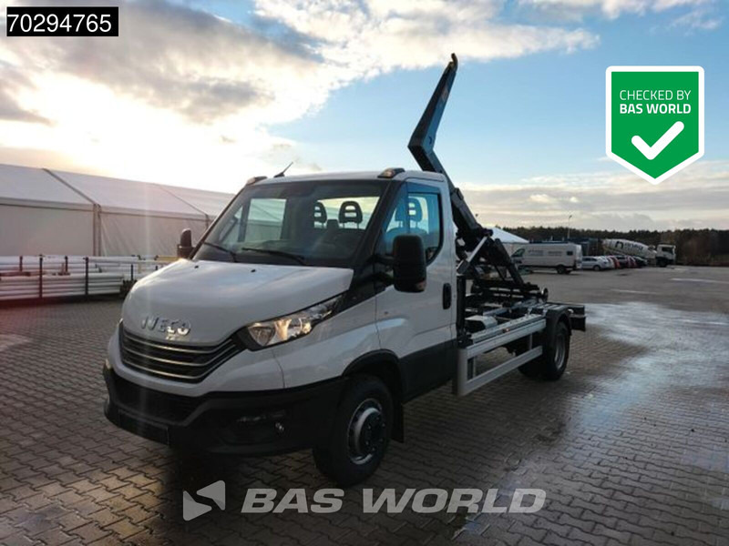 Iveco Daily 70C18 5 Tonnes Hooklift Euro 6 A/C - Dostavno vozilo kiper: slika 1 Iveco Daily 70C18 5 Tonnes Hooklift Euro 6 A/C - Dostavno vozilo kiper: slika 1