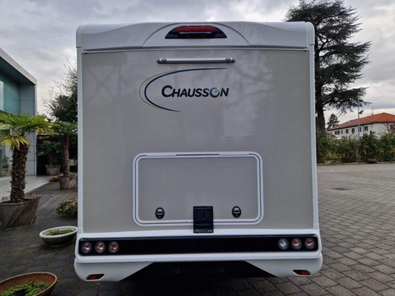 Chausson 788 Titanium Ultimate Ford M24 - Poluintegrisani kamper: slika 3 Chausson 788 Titanium Ultimate Ford M24 - Poluintegrisani kamper: slika 3