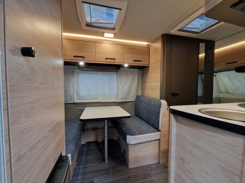 Weinsberg CaraOne 420 QD - Kamp prikolica: slika 4 Weinsberg CaraOne 420 QD - Kamp prikolica: slika 4