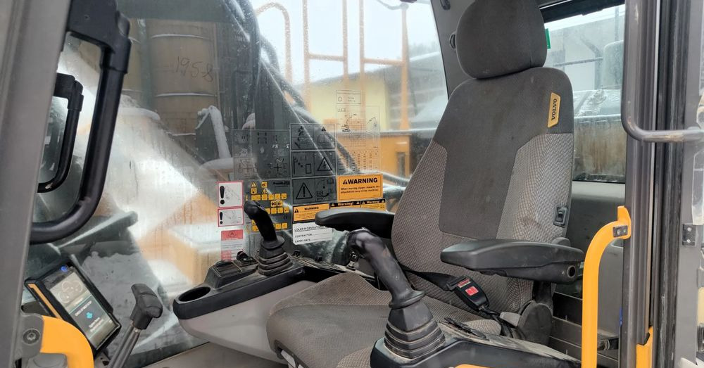 Bager guseničar Volvo EC 250 EL: slika 6